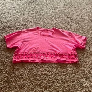 Emma and Sam (lf brand) hot pint cropped top